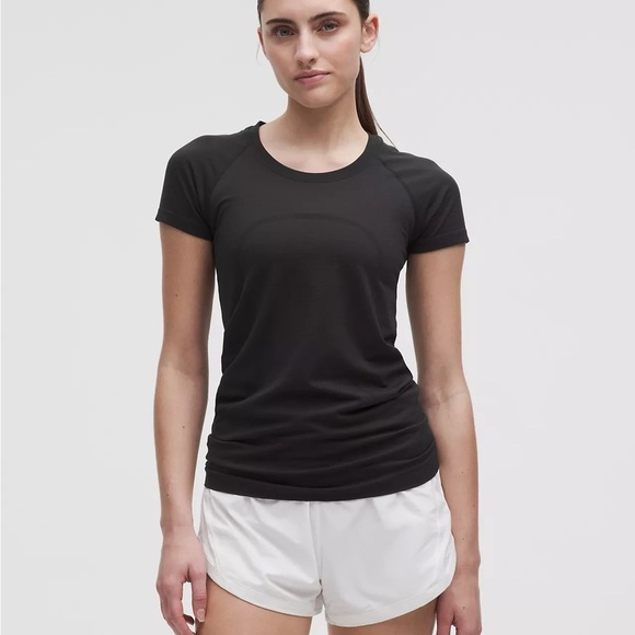 Lululemon Athletica black Fitted Short Sleeve T-Shirt - Picture 2 of 6